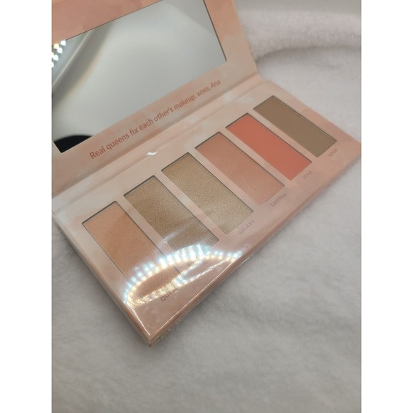 BH COSMETICS BFF Better Together Ana Kohler + Alina Mour face palette - Picture 4 of 4